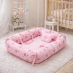 ⁦بيبي نست مع مخدة وناموسية - السنافر⁩ - الصورة ⁦5⁩