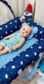 ⁦بيبي نست مع مخدة وناموسية - السنافر⁩ - الصورة ⁦3⁩