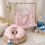 ⁦سيت مخدة الرضاعة و ساتر الرضاعة قطن ناعم - السنافر⁩ - الصورة ⁦2⁩